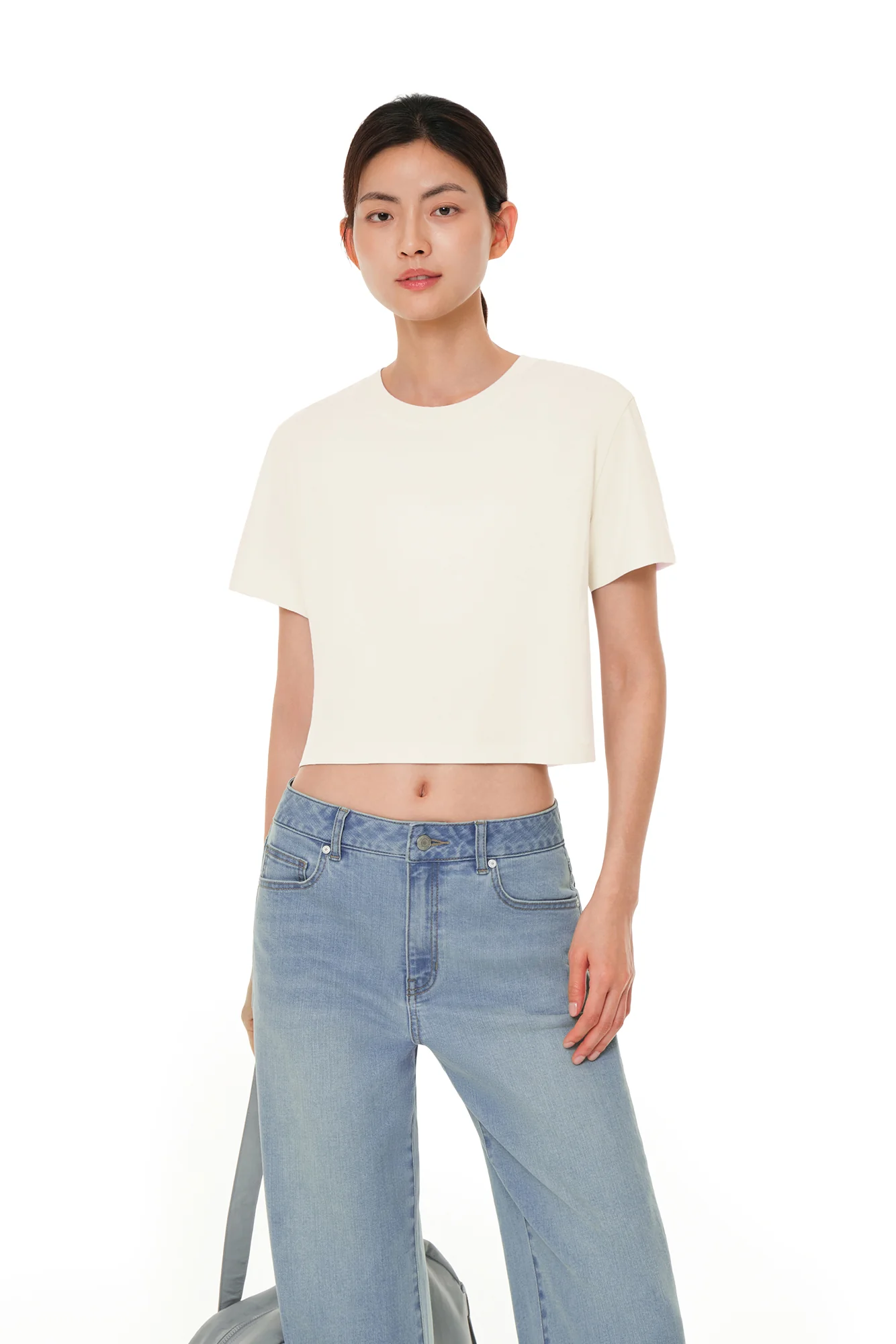 [OUTLET] Airessential Cropped Short Sleeve - Image 3